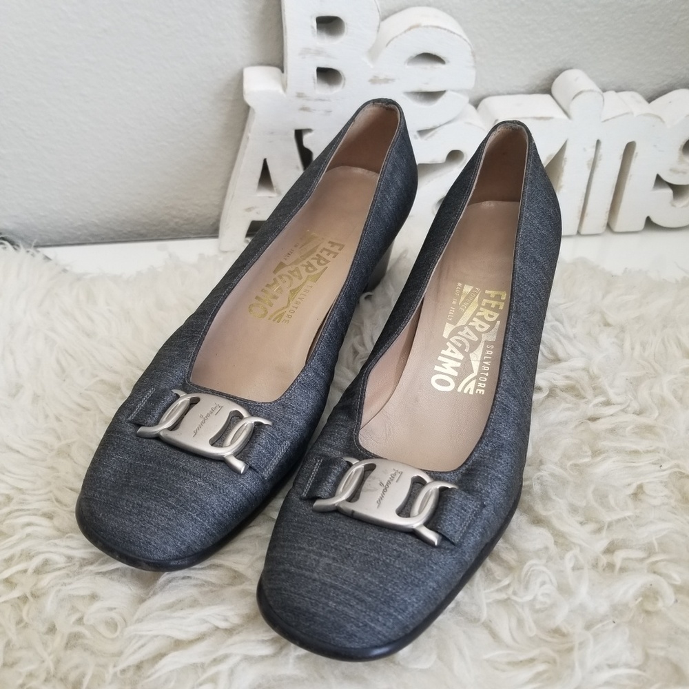 Salvatore Ferragamo Gray Heels with Sophisticated Design - Picture 2 of 13